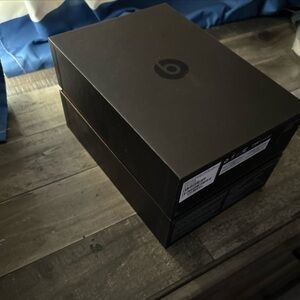 Beats headphones new red on ear with Bluetooth